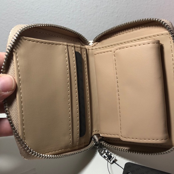 GUESS FACTORY one zip wallet- Rose Gold - Picture 7 of 7